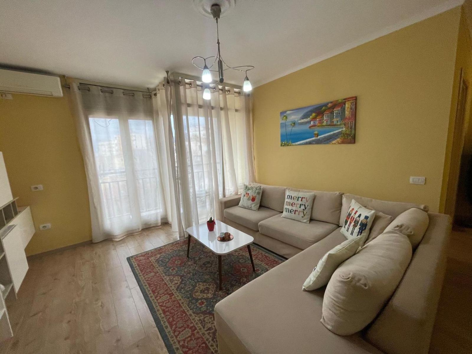 Ergi'S Host Apartment Tirana Zewnętrze zdjęcie